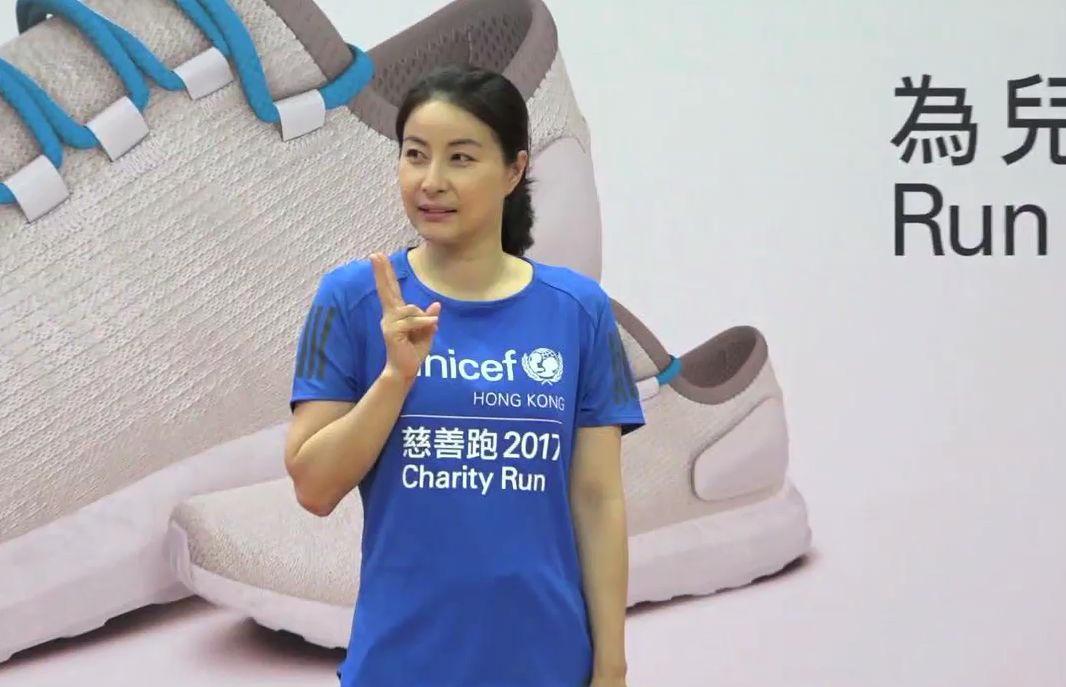 郭晶晶近況揭秘，小巷中的獨特風味探尋